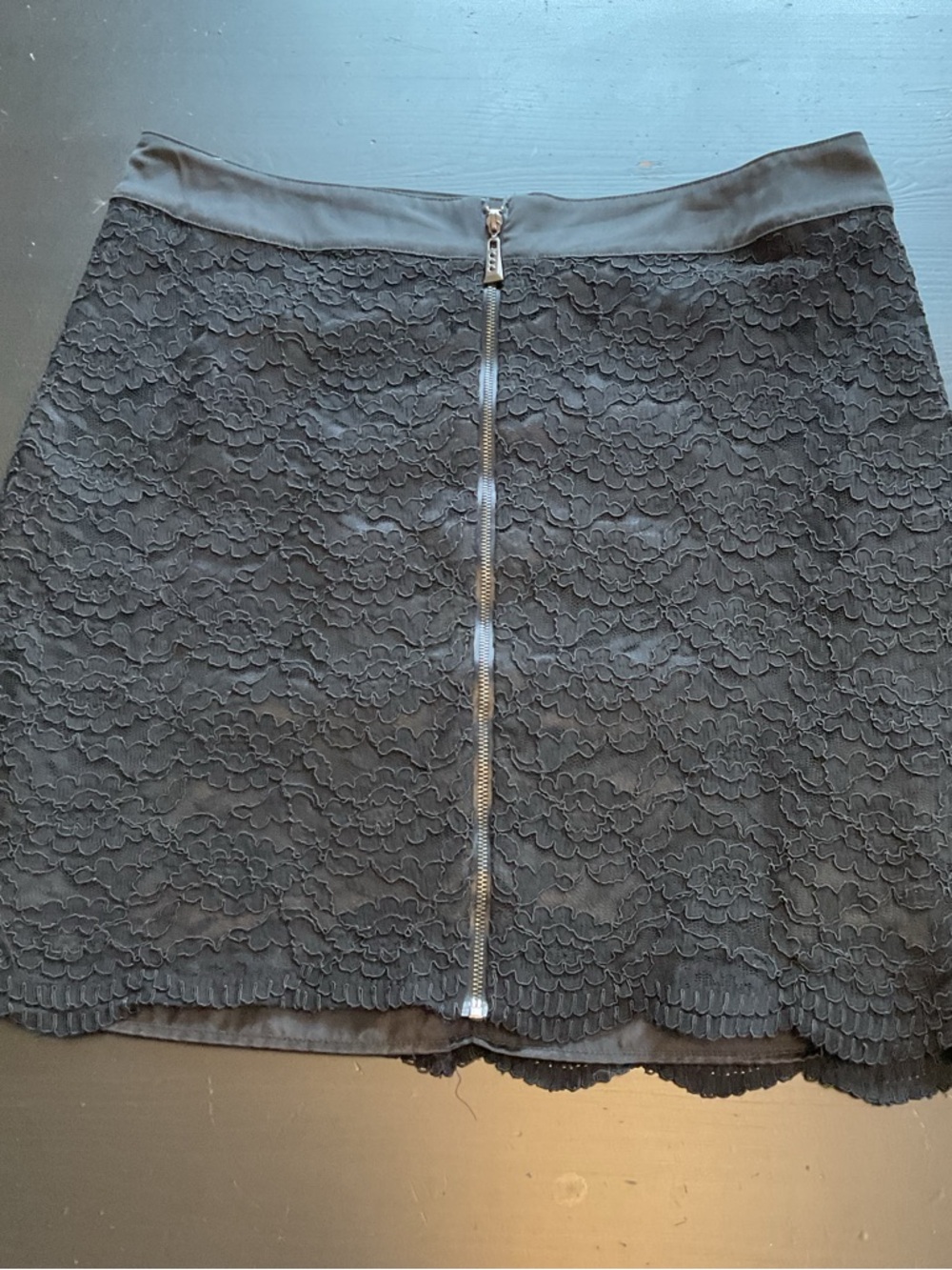 Laundry By Shelli Segal Black Floral Lace Front-Zip Mini Skirt